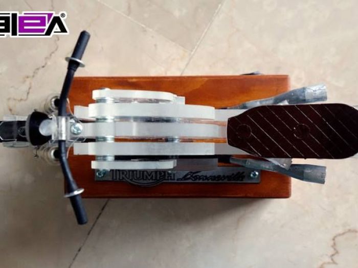 Archisio - Vala Lampade - Progetto Lampada motocicletta marca triumph