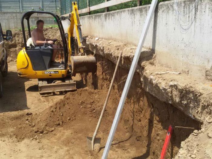 Archisio - Edilgorla - Progetto Formazione scavo di sbancamento generale e stesura di tnt e formazione massicciata