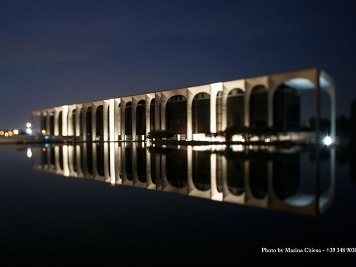 Archisio - Marina Chiesa - Progetto Mondadori palazzo niemeyer