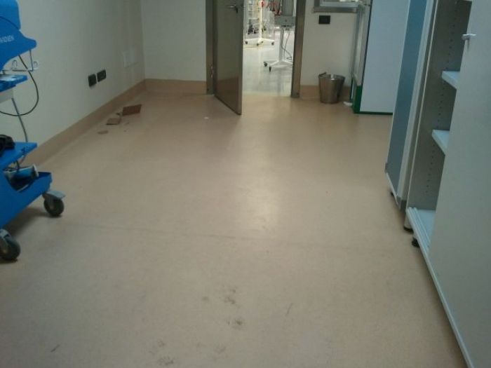 Archisio - Errico Gaglianese - Progetto Rifacimento pavimenti gruppo operatorio ed utic del campus di germaneto