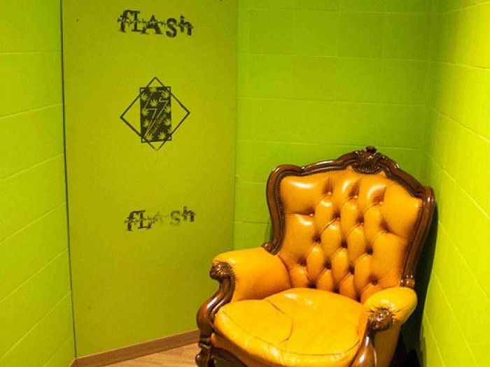 Archisio - Yodaa Architecture - Progetto Flash clothing store