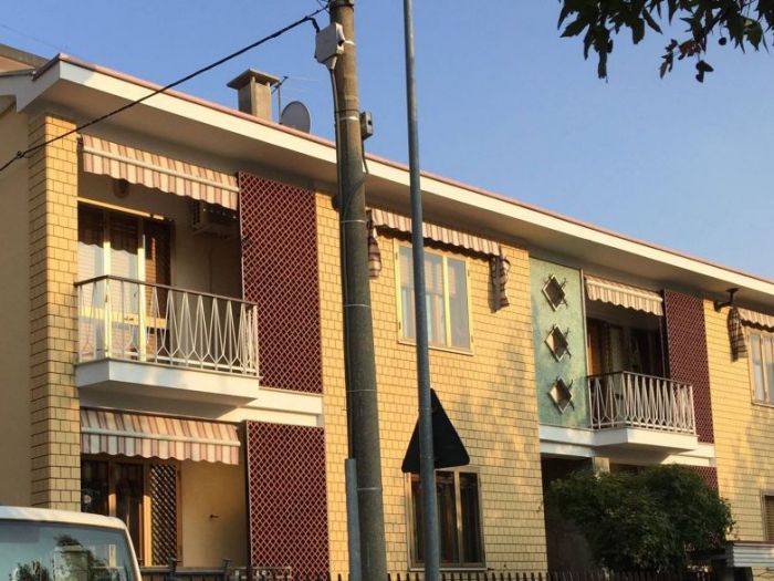 Archisio - Angelo Edilizia Generale - Progetto Opere di restauro e risanamento conservativo delle facciate impermeabilizzazione cornicione e decorazione scala