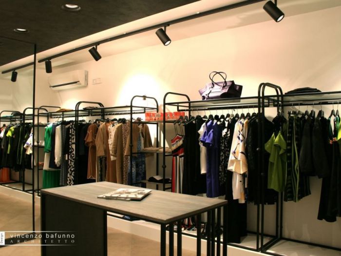 Archisio - Vincenzo Bafunno - Progetto Naf - abbigliamento donna