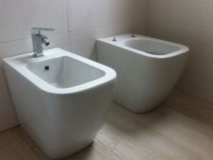 Archisio - Ditta Fratelli Maroni - Progetto Condizionatori caminetti bagno completo sanitari box doccia rifacimento bagno