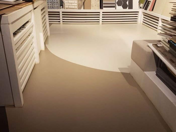 Archisio - Vaschi Restyling - Progetto Pavimenti e scale in resina