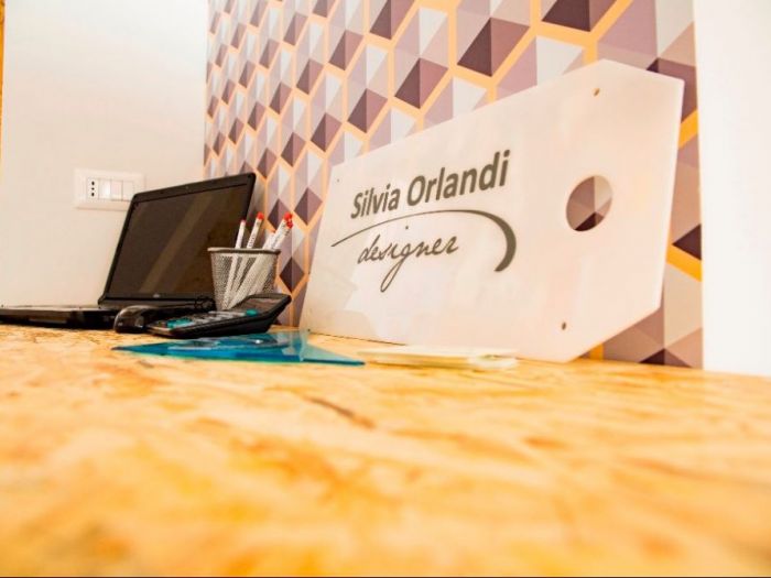 Archisio - Silvia Orlandi - Progetto Punto vendita elettronica e servizi