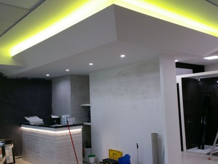 Archisio - Andrea Daguanno - Progetto Progettazione angolo bar in showroom