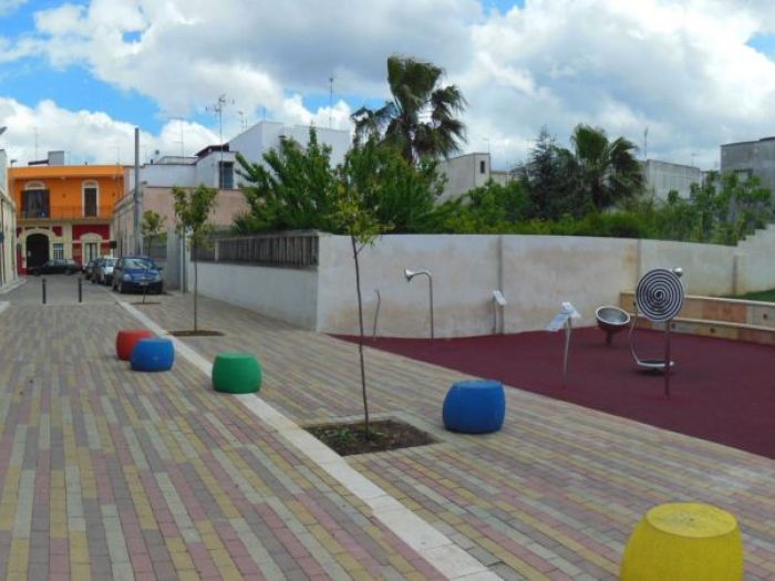 Archisio - Daniele Francesco Santoro - Progetto Cdbedb - citt delle bambine e dei bambini