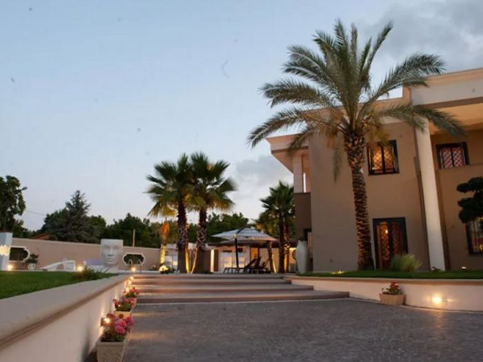 Archisio - Raffaele Carrella - Progetto Villa monofamiliare con piscina