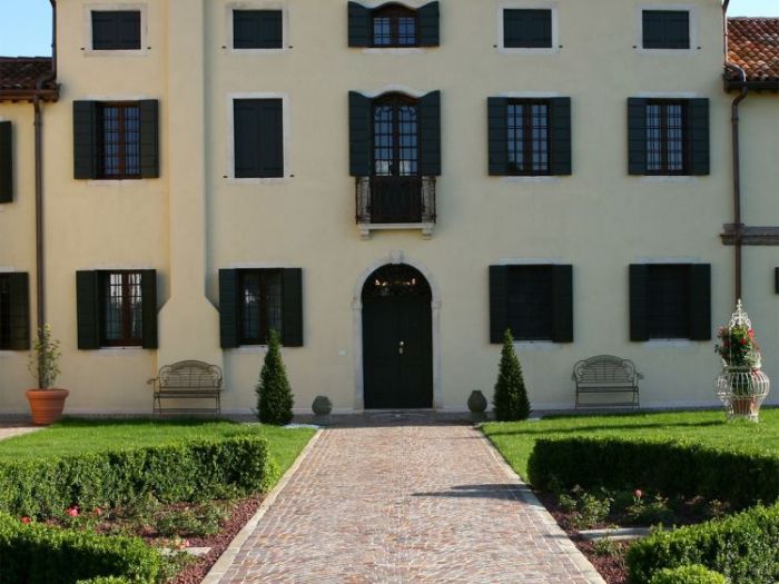 Archisio - Grassi Pietre - Progetto restauro villa veneta del 700 a padova