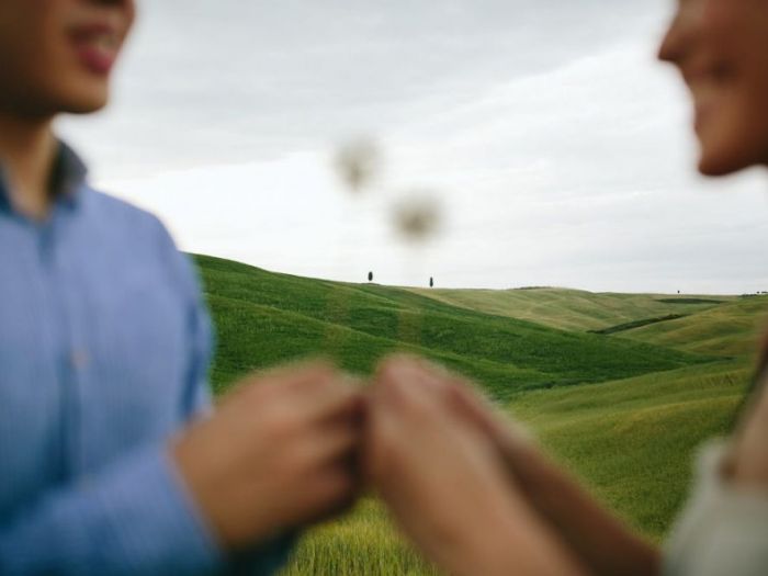 Archisio - Beatrice Moricci Fotografa - Progetto Fotografo di fidanzamento in val dorcia toscana