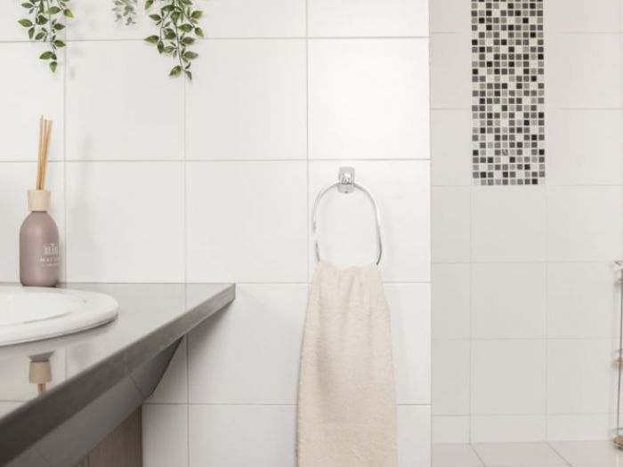 Archisio - Gilardi Interiors On Staging - Progetto Restyling bagno low cost