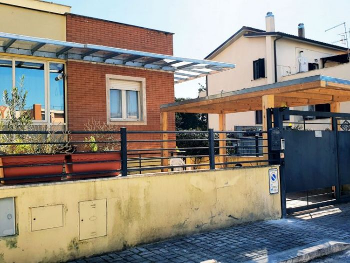 Archisio - Admarchbiosolution - Progetto Pensilinapergolato