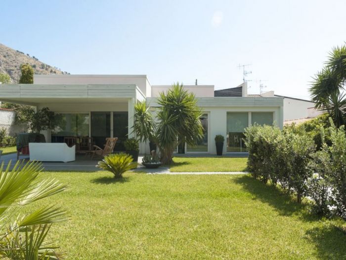 Archisio - Mario Treccarichi - Progetto Ristrutturazione di una villa unifamiliare