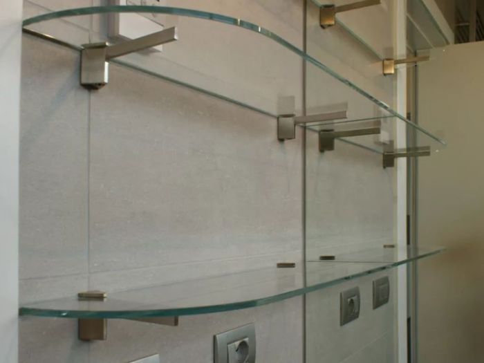 Archisio - Gaia Brunello Photohomestaging - Progetto Appartamento a milano - spazi contenitori e giochi di trasparenze