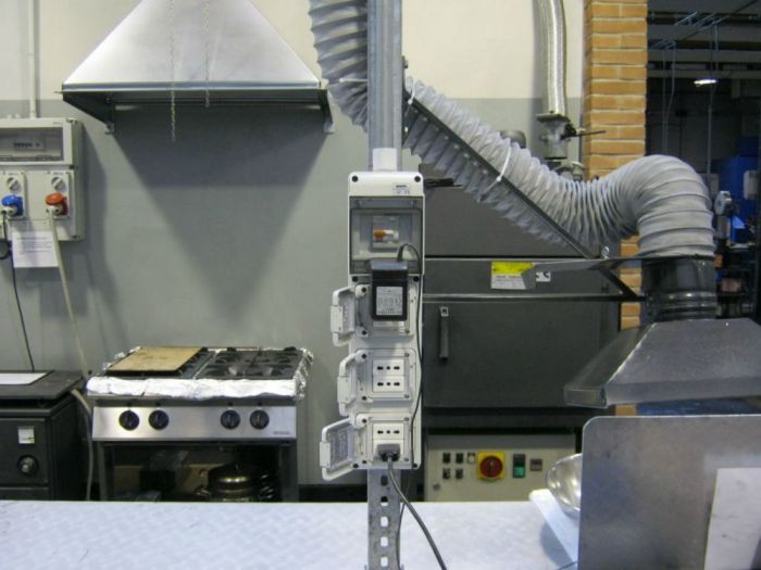 Archisio - Modernaluce Impianti Elettrici - Progetto 2012 monza officina meccanica