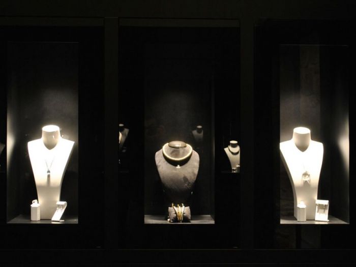 Archisio - Studio Scaramucci - Progetto Gioielleria coccia oddi 2012-2013