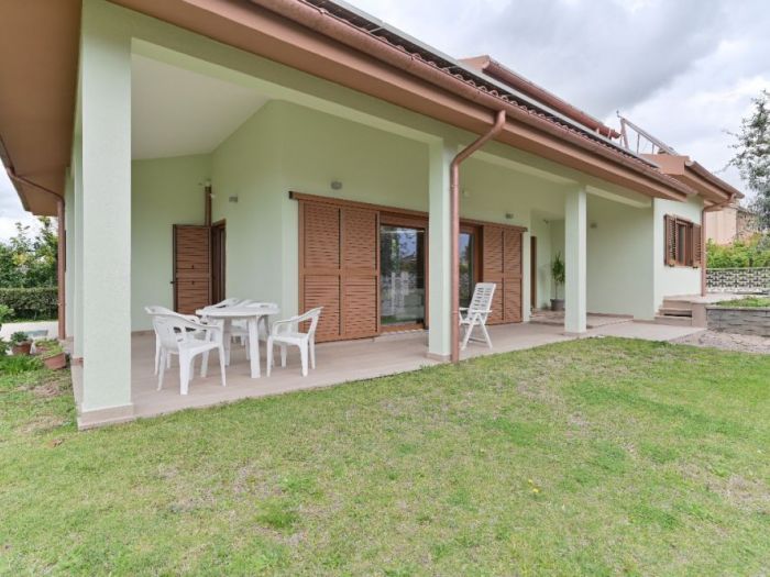 Archisio - Giuseppe Bisceglia - Progetto Casa tarquinia - 250mq