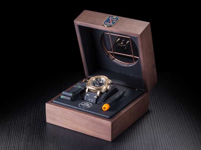 Archisio - Totem Collective Studio - Progetto Memphis bell