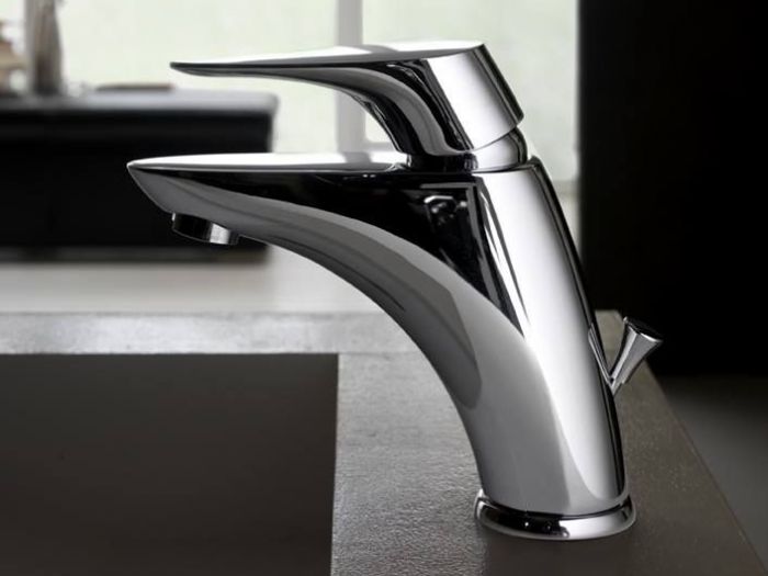 Archisio - Nicola Novelletto - Progetto Rubinetto in acciaio