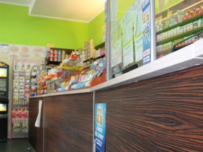 Archisio - Imetallici Di Taverna Andrea Taverna - Progetto Arredamento tabaccheria