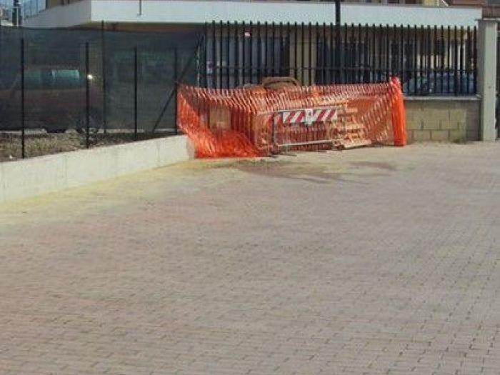 Archisio - Ingegnere Ferdinando Mangiavacchi - Progetto Lavori di salvaguardia con muri di contenimento e installazione di nuovi cancelli a tenuta idraulica