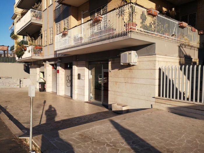 Archisio - Stefano Brivitello - Progetto Insegna luminosa in plastica