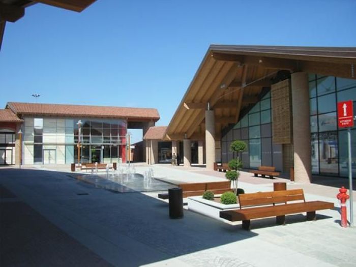Archisio - Studio Architettura Golinelli - Progetto Parco commerciale e del tempo libero mondovicino - factory outlet- arch M Golinelli factory outlet medie superfici cascina viotto