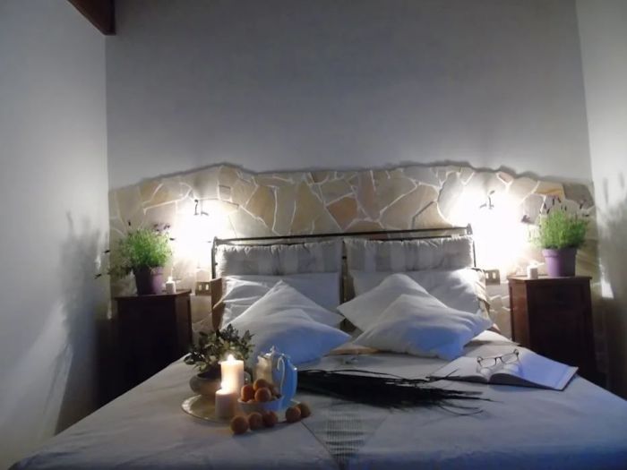 Archisio - Angela Paniccia - Progetto Villa francesca - relooking dependance destinata agli affitti brevi