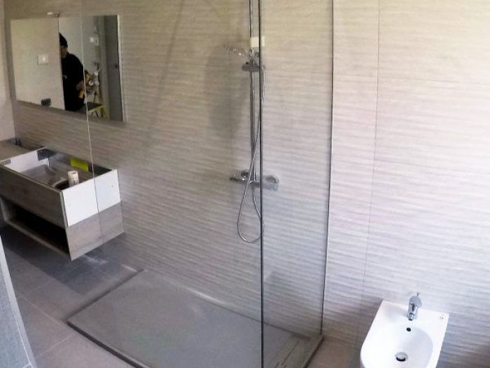 Archisio - Vetreria Kroton - Progetto Box doccia in vetro