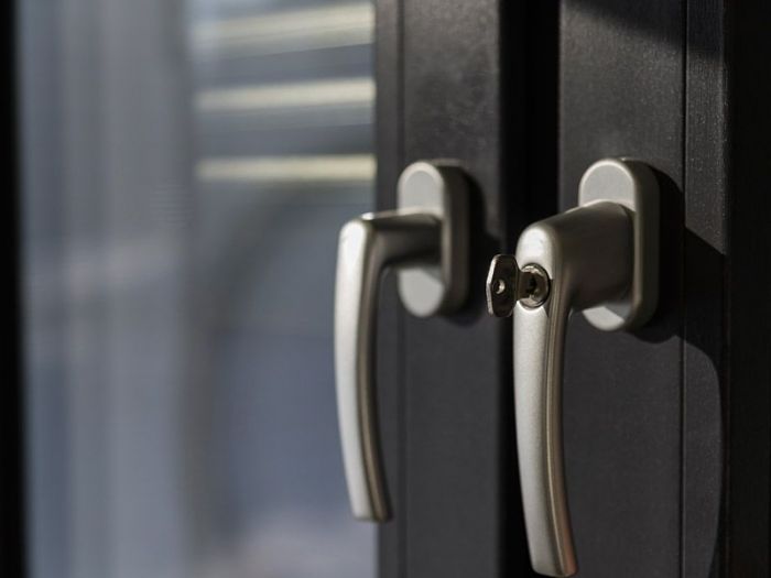 Archisio - Dellomo Infissi - Progetto Porte