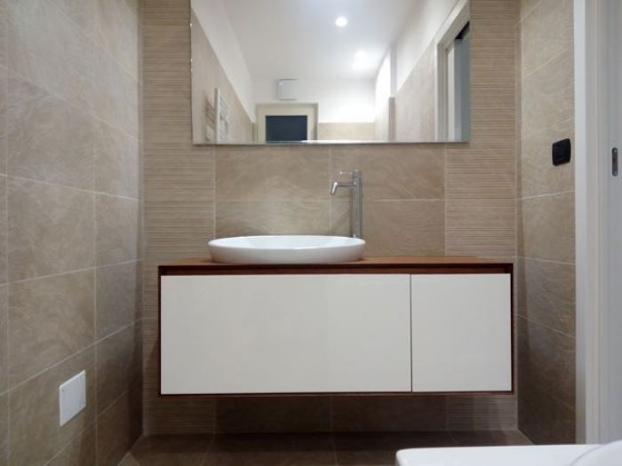 Archisio - Domenico Sforza - Progetto Inside on the seaLavori di manutenzione straordinaria arredamento e nuova illuminazione di un monolocale nella zona di san giorgio torre a mare