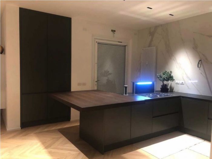 Archisio - Arredamenti Ancona srl - Progetto Cucina con piano di lavoro scorrevole