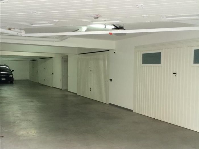 Archisio - Serramenti Puglisi srl - Progetto Porte basculanti e porte sezionali