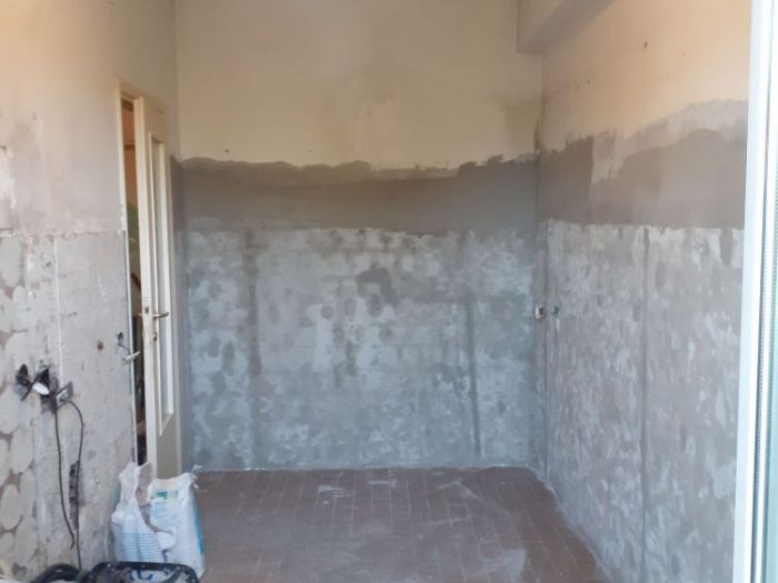 Archisio - Mani Srl Ristrutturazini - Progetto Ristrutturazione in 7giorni di una cucina presso un appartamento sito in roma zona acilia