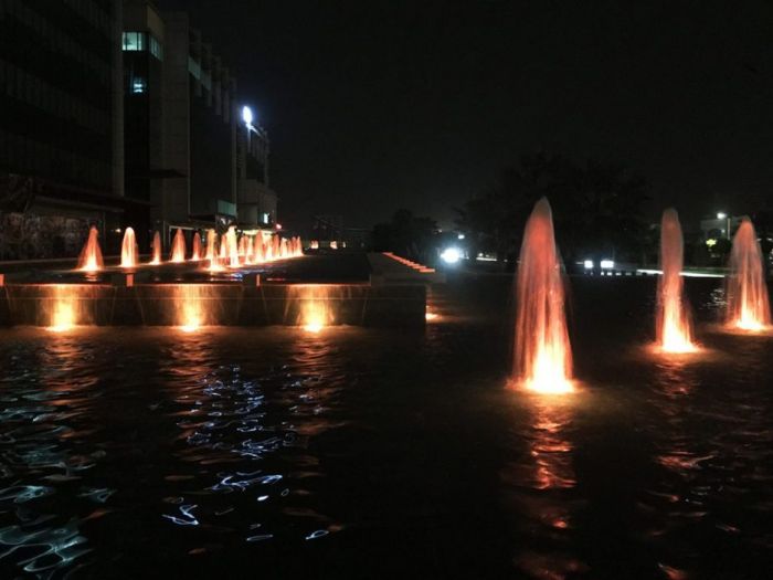 Archisio - Forme Dacqua - Progetto Empire world erbil kurdistan irachenoTre fontane realizzate per il centro multi-funzione empire world