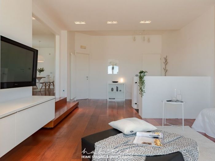 Archisio - Arianna Di Carlantonio Habitathomestaging - Progetto graphic elegance home staging