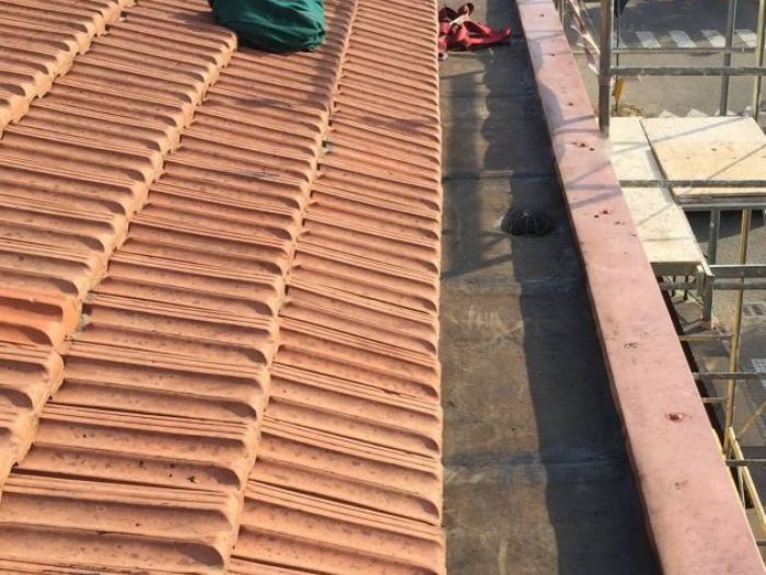 Archisio - Angelo Edilizia Generale - Progetto Opere di restauro e risanamento conservativo delle facciate impermeabilizzazione cornicione e decorazione scala