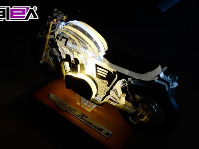 Archisio - Vala Lampade - Progetto Lampada motocicletta marca triumph