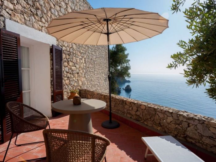 Archisio - Fabrizio Pezzoli - Progetto Casa miss trevelyan servizio fotografico per booking