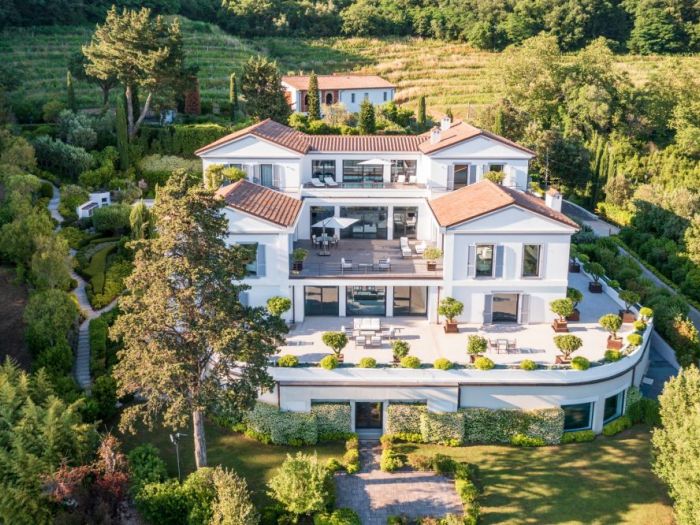 Archisio - Raffaello Terreni - Progetto Villa di lusso a pieve santo stefano