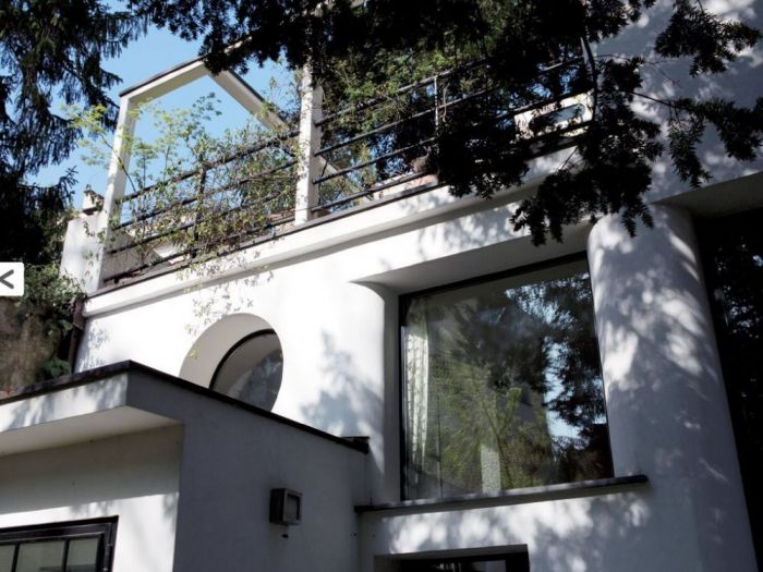 Archisio - Cristina Rampazzo - Progetto Restauro di un edificio razionalista - anno 20012003