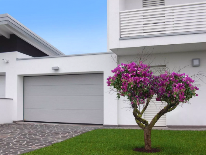 Archisio - Lombardo Serramenti srl - Progetto Porte per garage