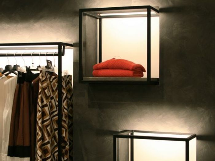 Archisio - Vincenzo Bafunno - Progetto Naf - abbigliamento donna