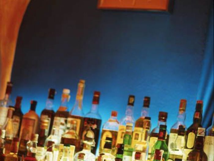 Archisio - Luxurysign - Progetto Liquid bar ad alassio Il primo bar in italia a gestione cromatica votato per tre anni come miglior bar ligure