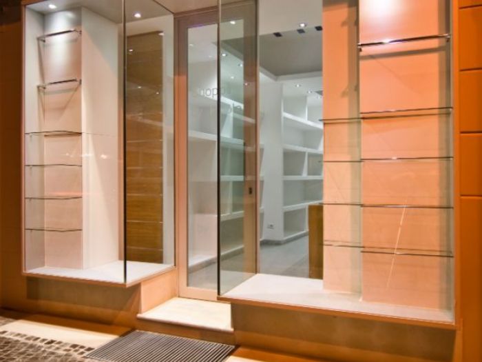 Archisio - Marco Mazzella - Progetto Interni negozio by p