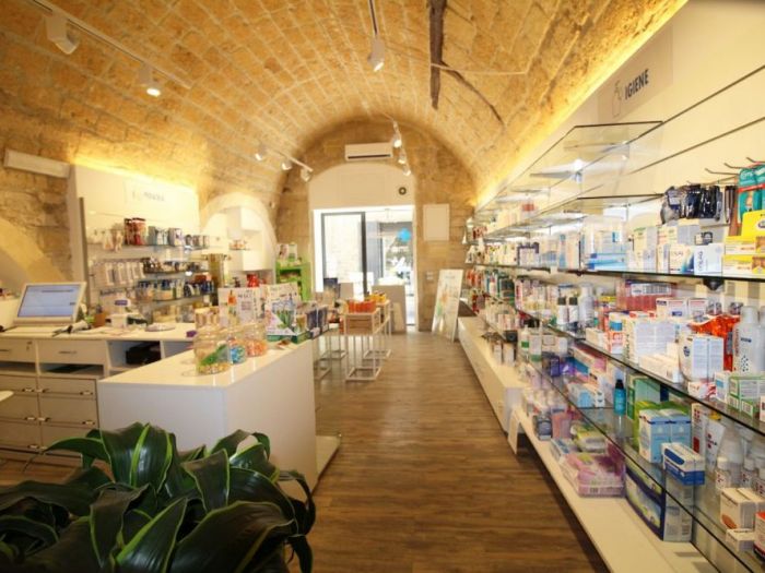 Archisio - Roselli Architects - Progetto Parafarmacia apoteka