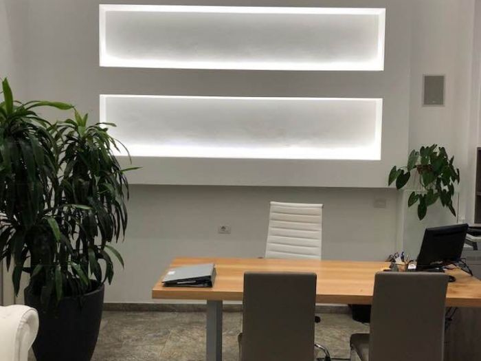 Archisio - Paola Illuminazione - Progetto Illuminazione in agenzia immobiliare