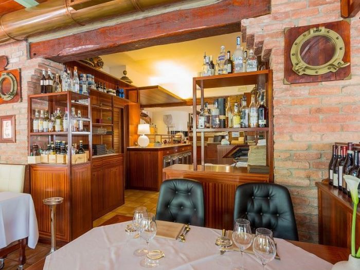 Archisio - Falegnameria 1998 - Progetto Ristoranti