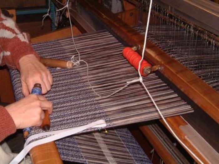 Archisio - Accornero Cashmere Sas - Progetto Sciarpe pashmine plaid coperte tappeti in cashmere